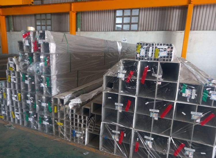 HỘP VUÔNG INOX 304 150  x 150 x 3.0mm