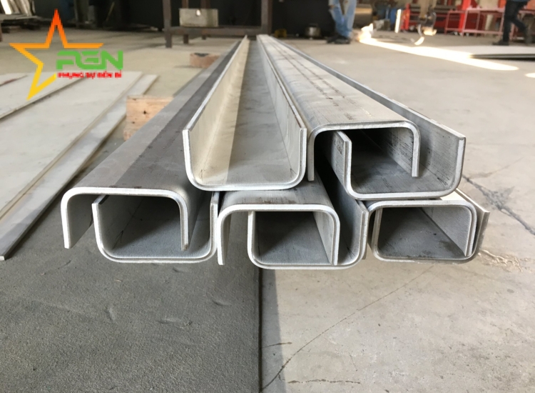 GIA CÔNG CHẤN CHỮ L,CHỮ V VÀ CÁC HÌNH DẠNG KHÁC INOX 304/316/201/430