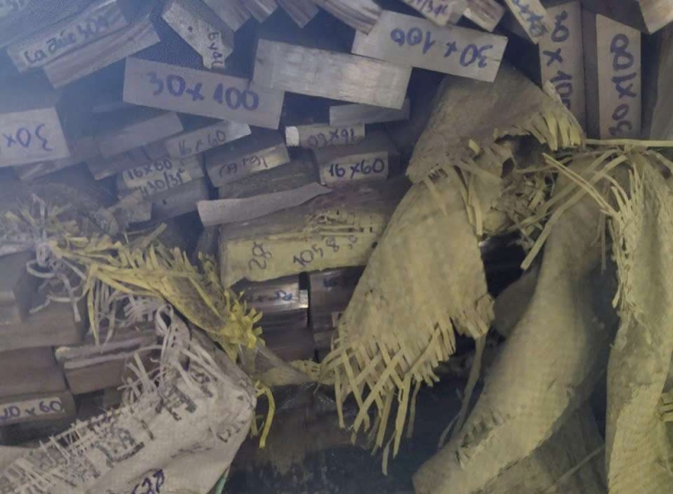 THANH LA ĐÚC 304 SỌC XƯỚC : 60 x 10 x 6000MM/HL - Stainless Steel Flat Bar