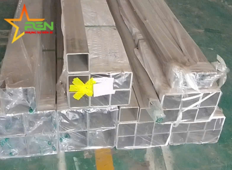 HỘP VUÔNG INOX 304/316 89.9 x 89.9 x 6.0MM