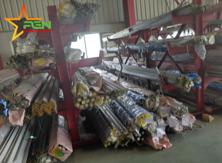 VÊ ĐÚC INOX 316/316L: 40 x 40 x 3.0 x 6 M